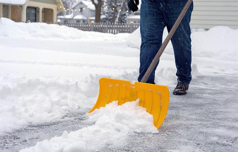 Residential Snow Removal 3-4